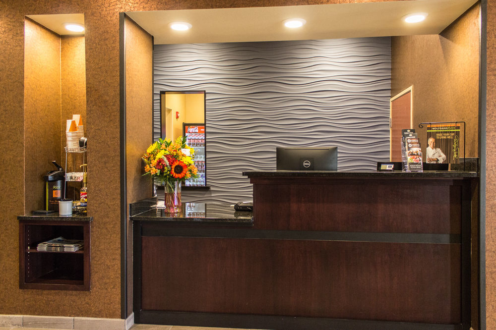 Cobblestone Hotel & Suites - Чиппева-Фолс Экстерьер фото