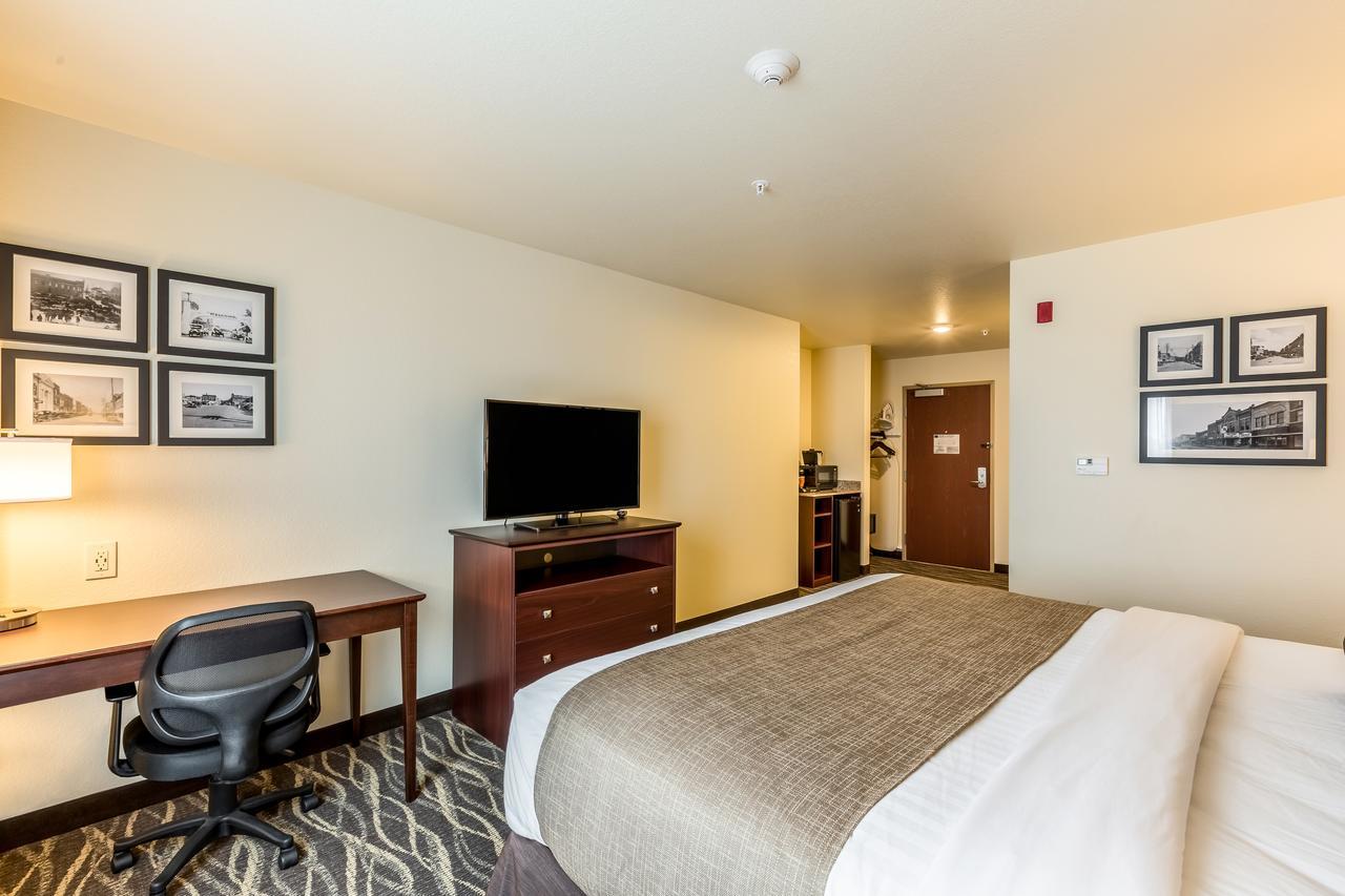 Cobblestone Hotel & Suites - Чиппева-Фолс Экстерьер фото